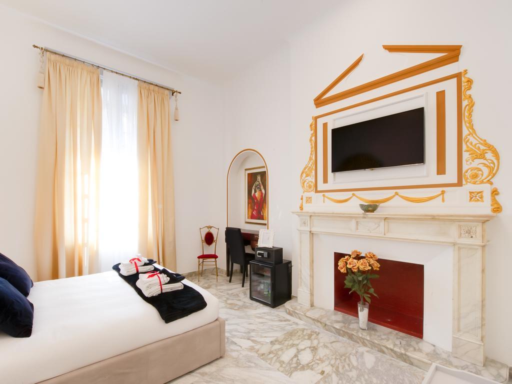 Pensión Queen Palace 2*